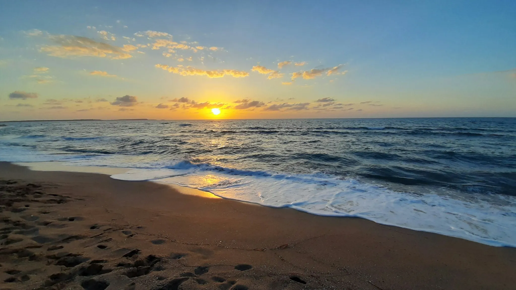 Tramonto sul mare in Sardegna