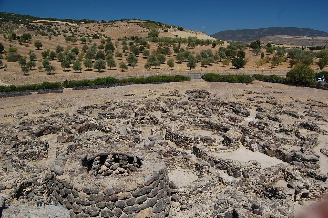 Su Nuraxi una veduta dall'alto